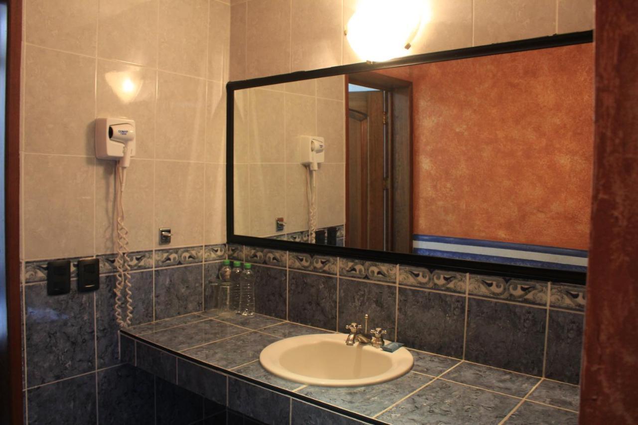 Hotel Meson Del Puente Acámbaro Eksteriør bilde