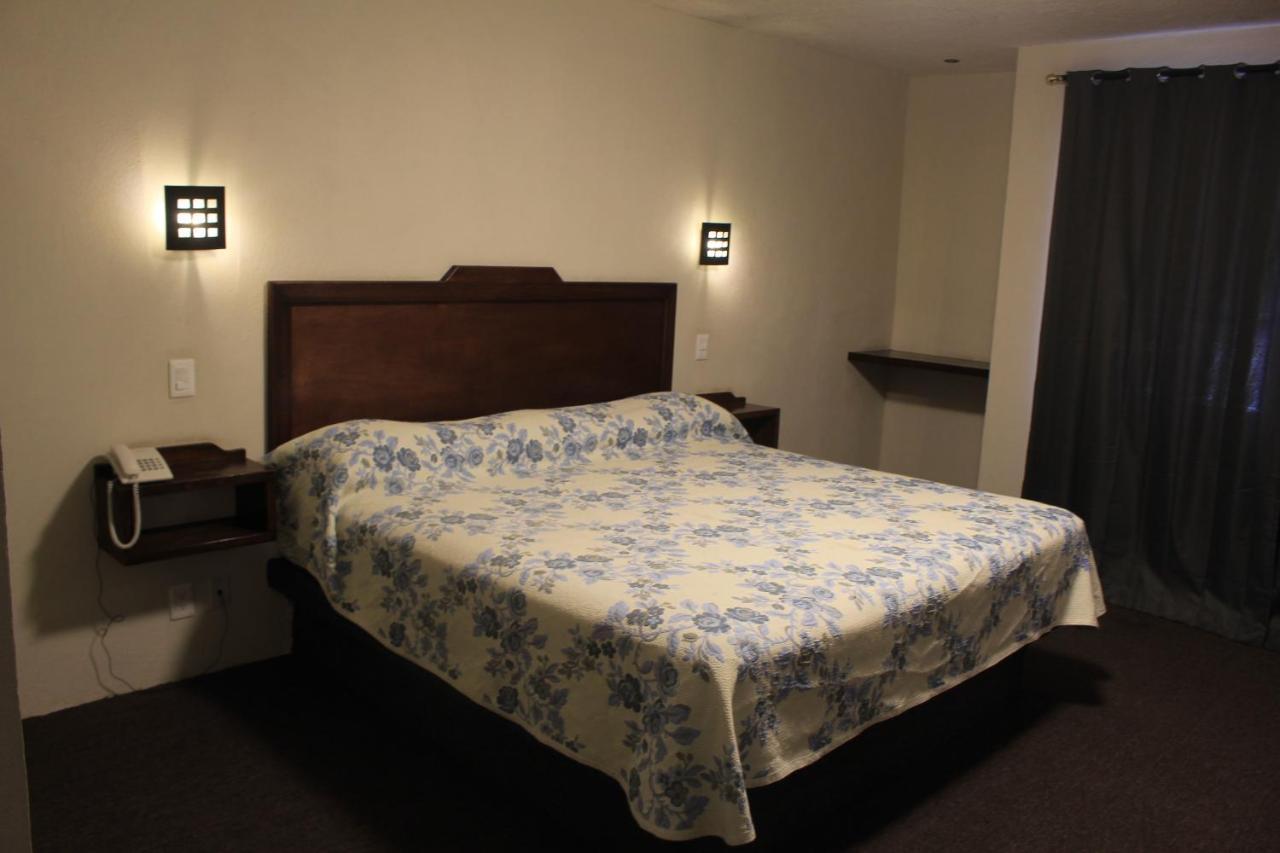 Hotel Meson Del Puente Acámbaro Eksteriør bilde